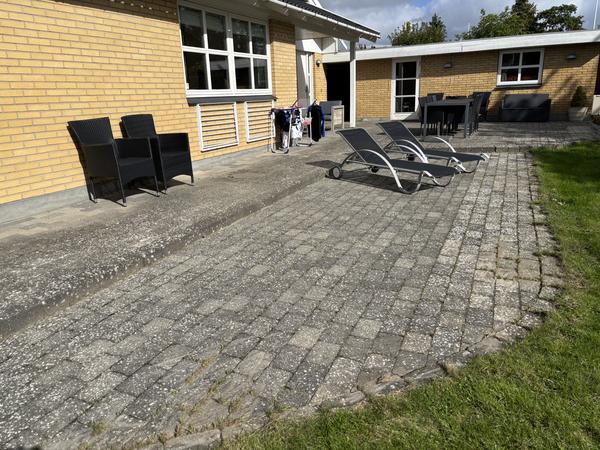 Fliserens af terrasse