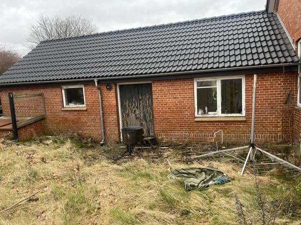 Pudsning eller omfugning af facade