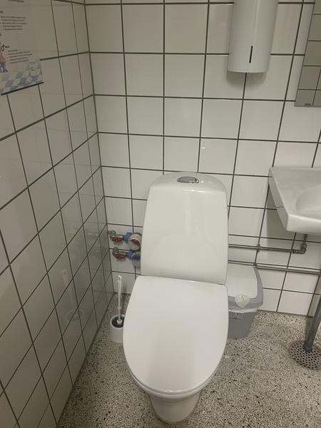 Flytning af vaskemaskine og tørretumbler