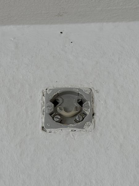 Udskiftning af stikkontakter og lampeudtag