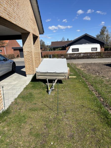 Lægning af fliser i indkørsel