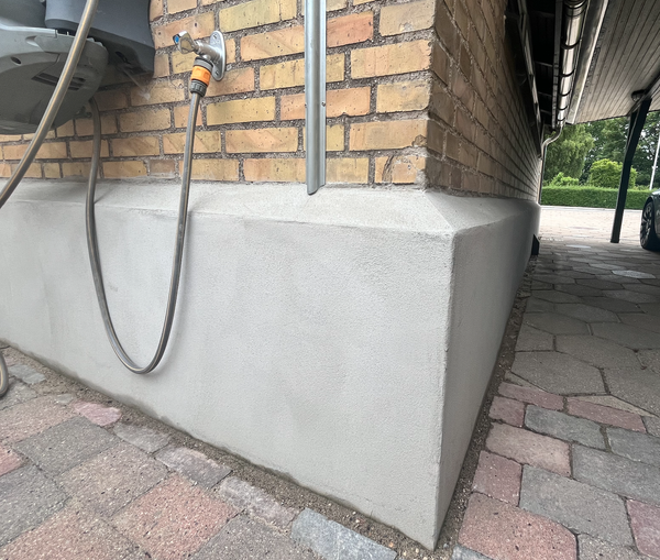Isolering og oppudsning af sokkel