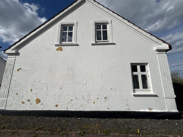 Istandsættelse af facade og sokkel