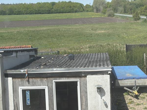 Nedtagning af asbesttag på værksted