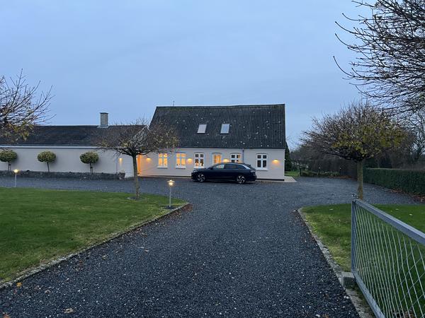 Belægning af fliser til indkørsel
