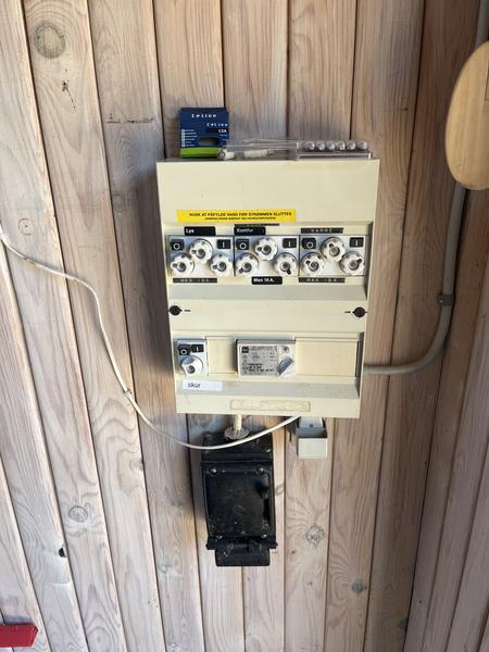 Installation af ny eltavle i sommerhus